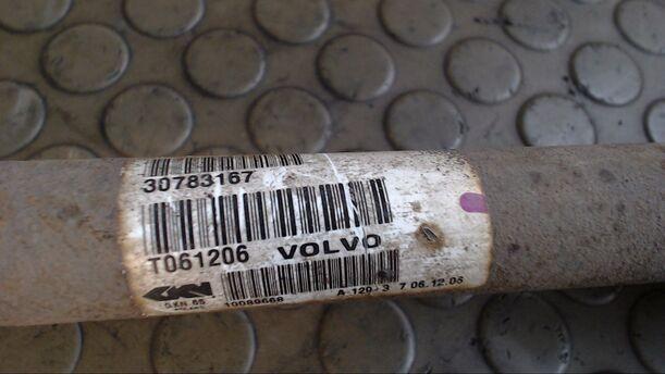Foto: ANTRIEBSWELLE VORN LINKS eines Volvo V50 1.8