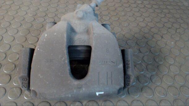 Foto: BREMSSATTEL VORN LINKS eines Volvo V50 1.8