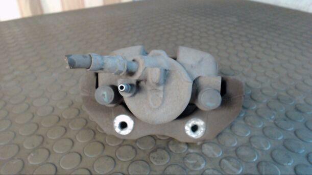 Foto: BREMSSATTEL VORN LINKS eines Volvo V50 1.8