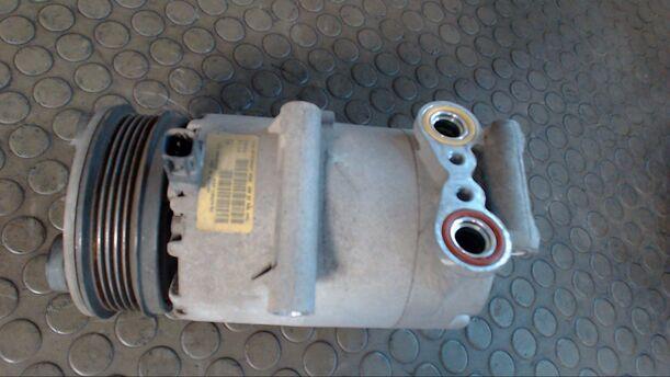 Foto: KOMPRESSOR KLIMAANLAGE eines Volvo V50 1.8