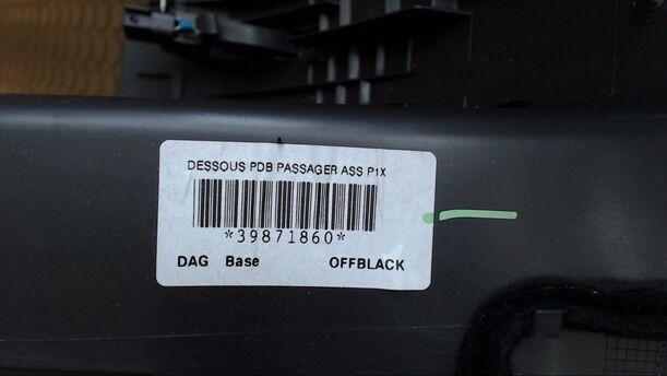 Foto: HANDSCHUHFACH eines Volvo V50 1.8
