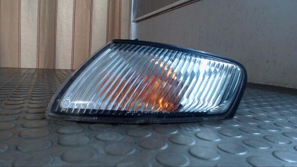 Foto: BLINKER VORN LINKS eines Mazda 626 1.9