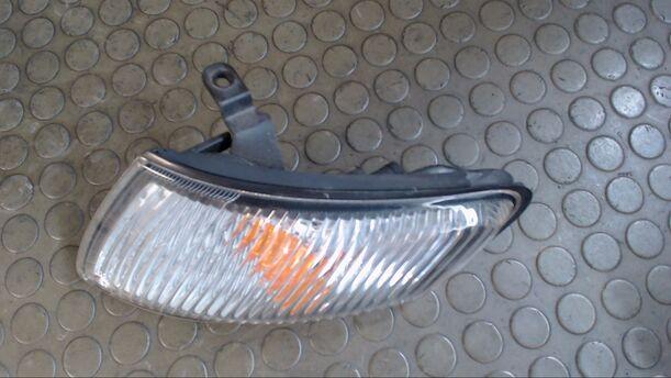 Foto: BLINKER VORN LINKS eines Mazda 626 1.9