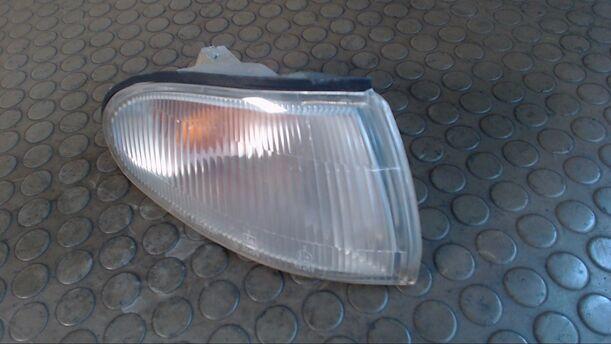 Foto: BLINKER VORN RECHTS eines Mitsubishi Lancer