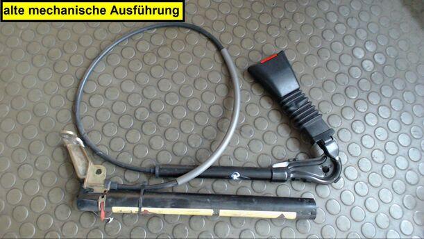 Foto: GURTSTRAFFER MECH. VORNE RECHTS eines Opel Corsa