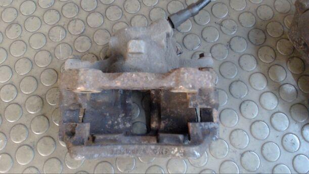 Foto: BREMSSATTEL VORN LINKS eines Audi 80
