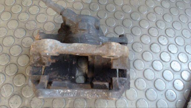 Foto: BREMSSATTEL VORN RECHTS eines Audi 80