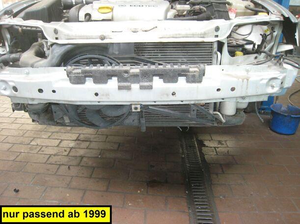 Foto: VERSTÄRKUNG VORN eines Opel Vectra 1.8 Caravan