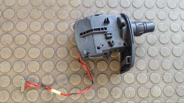 Foto: BLINKSCHALTER/KOMBISCHALTER eines Renault Modus 1.2 16V
