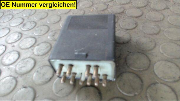 Foto: STEUERGERÄT ABGASRÜCKFÜHRUNG eines Mercedes-Benz 230 E