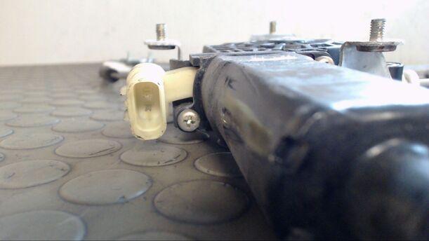 Foto: FENSTERHEBER ELEKTRISCH VORN RECHTS (3-TÜRER) eines Hyundai Getz 1.3
