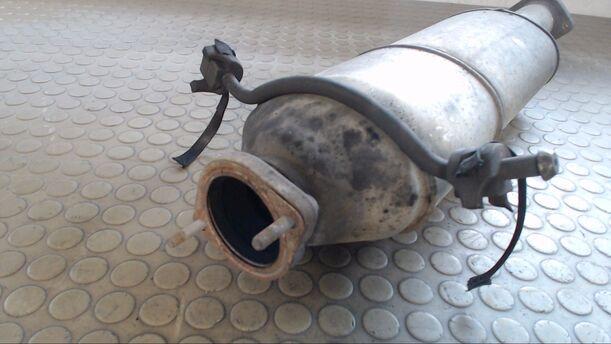 Foto: KATALYSATOR eines Alfa Romeo 147 1.9 JTD