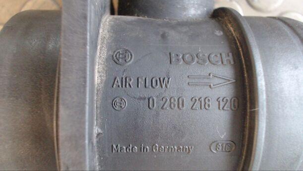 Foto: LUFTMASSENMESSER eines Alfa Romeo 147 1.9 JTD
