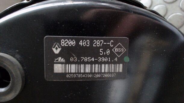 Foto: BREMSKRAFTVERSTÄRKER eines Renault Twingo 1.5 dCi