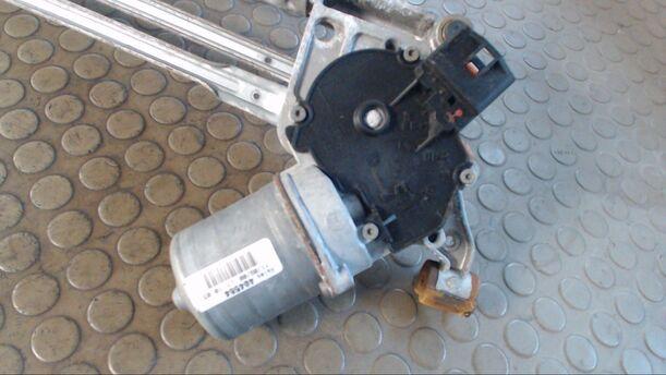 Foto: SCHEIBENWISCHERMOTOR VORN eines Honda Civic 1.7 CTDI CLX