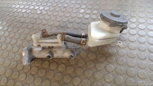 Foto: HAUPTBREMSZYLINDER eines Honda Civic 1.7 CTDI CLX