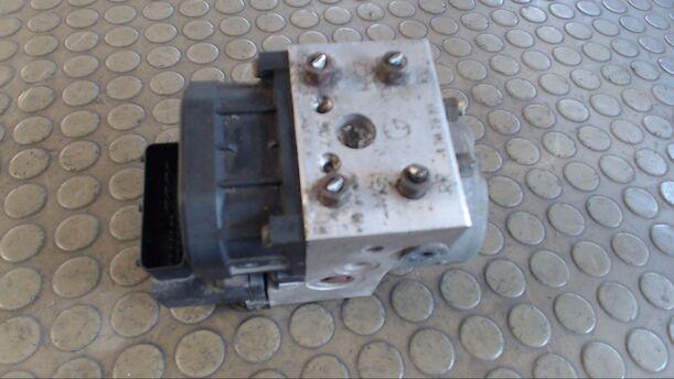 Foto: HAUPTBREMSAGGREGAT ABS eines Honda Civic 1.7 CTDI CLX