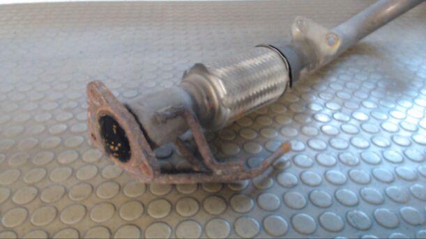 Foto: AUSPUFFROHR VORN eines Honda Civic 1.7 CTDI CLX