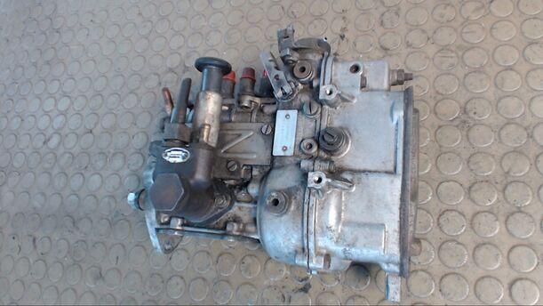 Foto: DIESELEINSPRITZPUMPE eines MERCEDES-BENZ 200D
