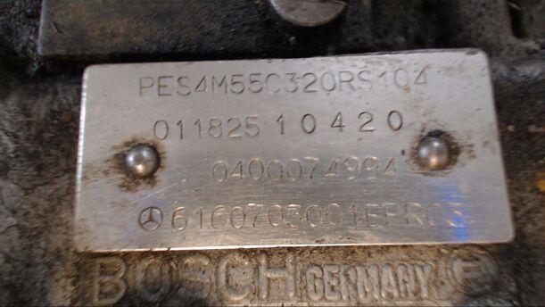 Foto: DIESELEINSPRITZPUMPE eines MERCEDES-BENZ 200D