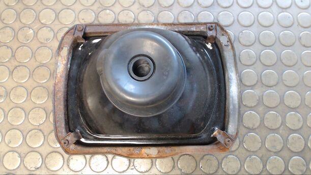 Foto: SCHEINWERFER LINKS eines Daihatsu Rocky TD Station Soft Top DX