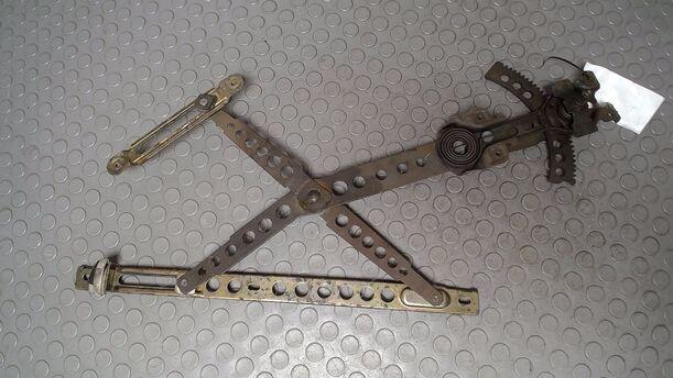 Foto: FENSTERHEBER MECHANISCH VORN RECHTS eines MERCEDES-BENZ 230E