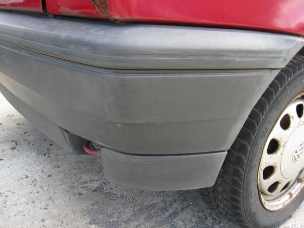 Foto: STOßSTANGE / STOSSFÄNGER HINTEN eines VW Golf 1.9 D CLX