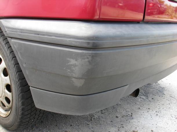 Foto: STOßSTANGE / STOSSFÄNGER HINTEN eines VW Golf 1.9 D CLX