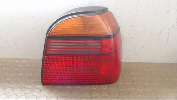 Foto: HECKLEUCHTE / RÜCKLICHT RECHTS eines VW Golf 1.9 D CL