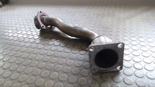 Foto: AUSPUFFROHR VORN eines VW Golf 1.9 D