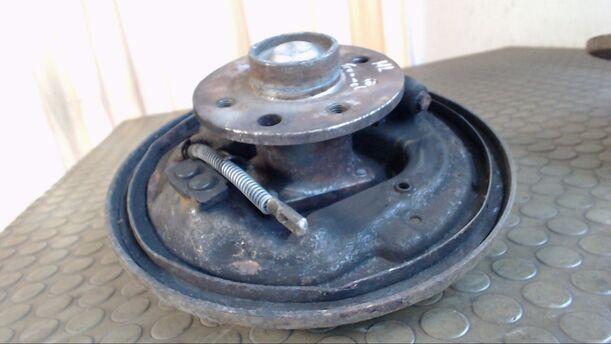 Foto: RADNABE MIT LAGER HINTEN LINKS eines Opel Vectra 1.6 CL