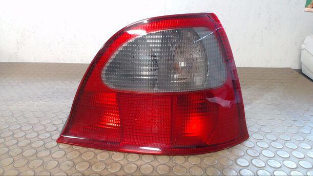 Foto: HECKLEUCHTE / RÜCKLICHT RECHTS eines Rover 214 CLX
