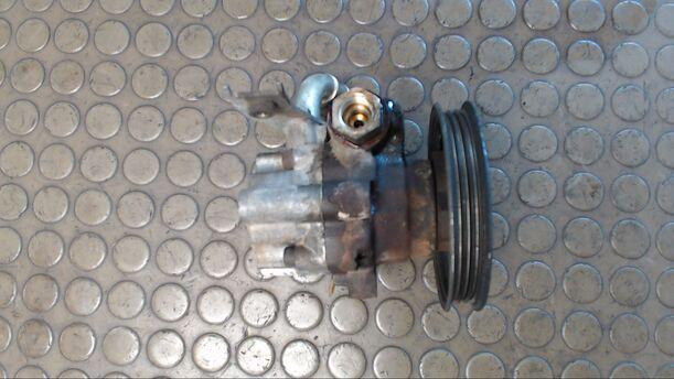 Foto: PUMPE SERVOLENKUNG eines Rover 214 CLX