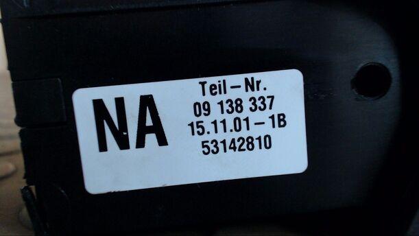 Foto: LICHTSCHALTER eines Opel Vectra 1.8
