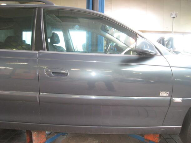 Foto: TÜR VORNE RECHTS eines Opel Omega Caravan 2.2 DTI CLX