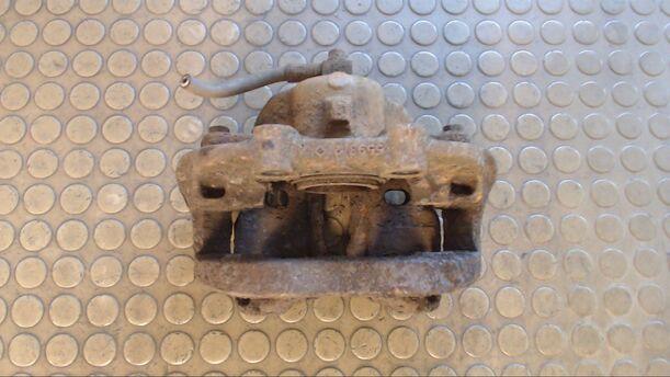 Foto: BREMSSATTEL VORNE LINKS eines Opel Omega Caravan 2.2 DTI CL