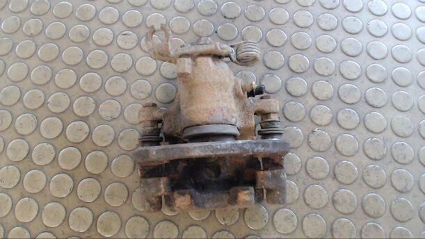 Foto: BREMSSATTEL HINTEN LINKS eines Mitsubishi Carisma 1.6 CLX