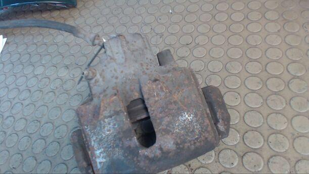 Foto: BREMSSATTEL VORN LINKS eines Ford Mondeo Fashion