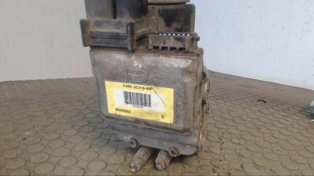 Foto: HAUPTBREMSAGGREGAT ABS eines Ford Mondeo CLX