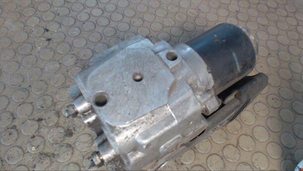 Foto: HAUPTBREMSAGGREGAT ABS eines Ford Mondeo CLX