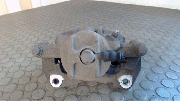 Foto: BREMSSATTEL VORN RECHTS eines Mitsubishi Colt 1.1 CLX
