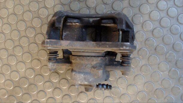Foto: BREMSSATTEL VORN LINKS eines Mitsubishi Colt 1.1 CLX