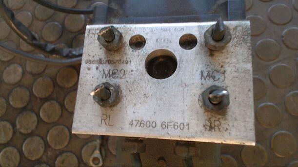 Foto: HAUPTBREMSAGGREGAT ABS eines Nissan Micra 1.0 CL