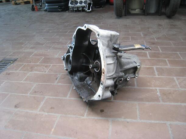 Foto: SCHALTGETRIEBE 5-GANG eines Nissan Micra 1.0 CL