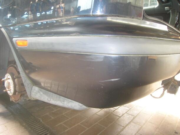 Foto: STOßSTANGE / STOSSFÄNGER HINTEN eines Volvo V40 1.6 CLX