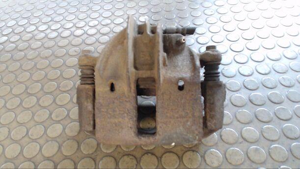 Foto: BREMSSATTEL VORN LINKS eines Volvo V40 1.6 CLX