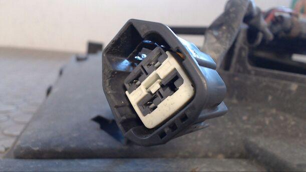 Foto: ELEKTROLÜFTER eines Volvo V40 1.6 CLX