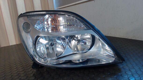 Foto: SCHEINWERFER RECHTS eines Renault Scenic 1.6 16V CL