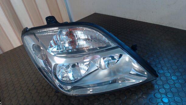 Foto: SCHEINWERFER RECHTS eines Renault Scenic 1.6 16V CL