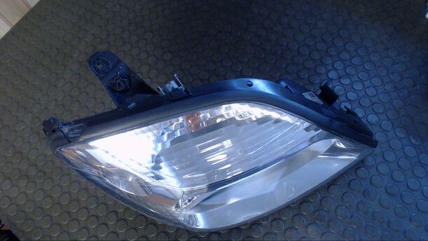 Foto: SCHEINWERFER RECHTS eines Renault Scenic 1.6 16V CL